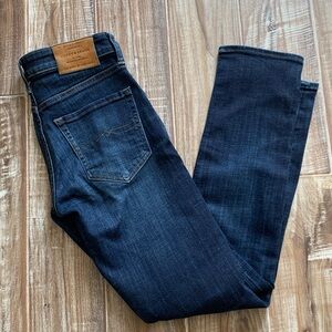 Lucky Brand 110 Skinny Womens Jeans distressed Blue Denim Jeans Size 28/30